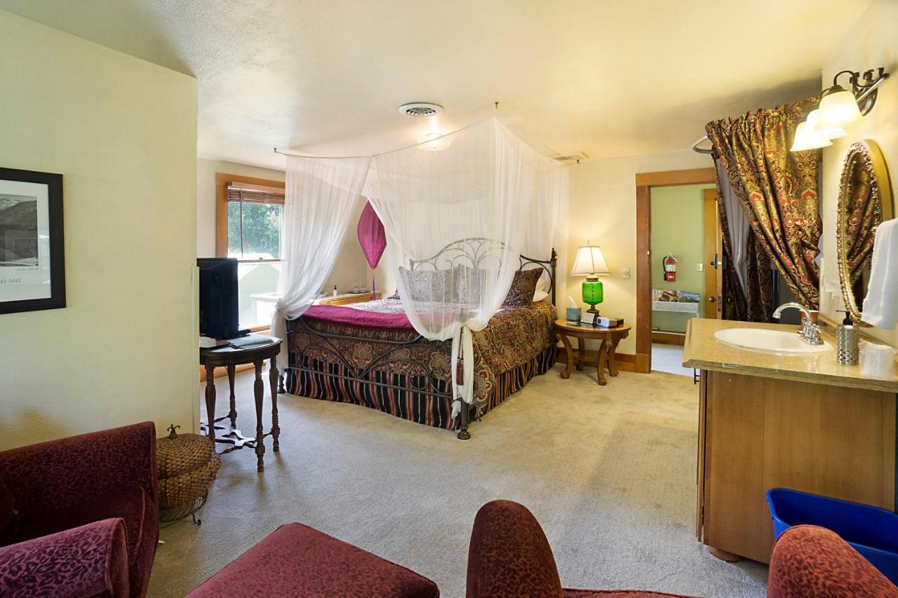 מניטו ספרינגס Avenue Hotel Bed And Breakfast מראה חיצוני תמונה